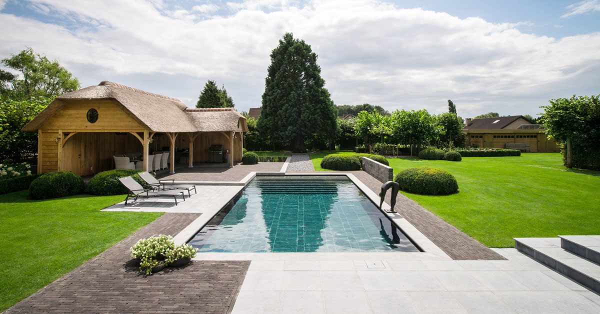 Kleiklinkers als connectie tussen alle onderdelen van de tuin