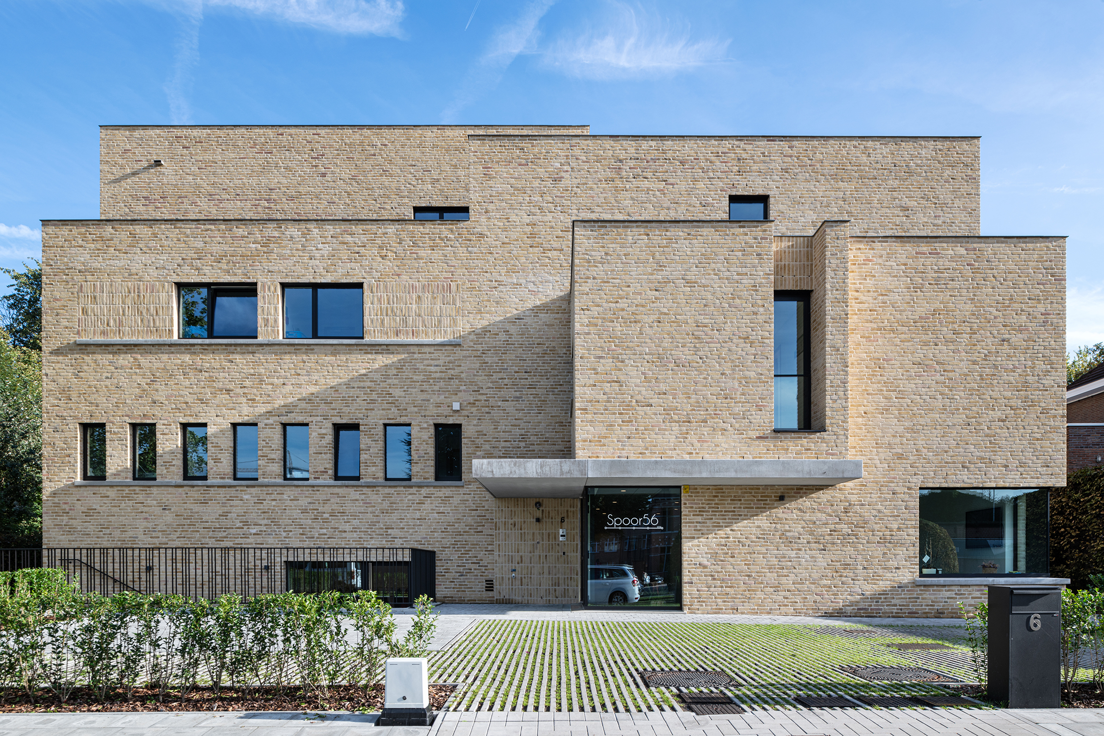 Spoor 56: Woning en dagbegeleidingscentrum voor jongeren in Dendermonde