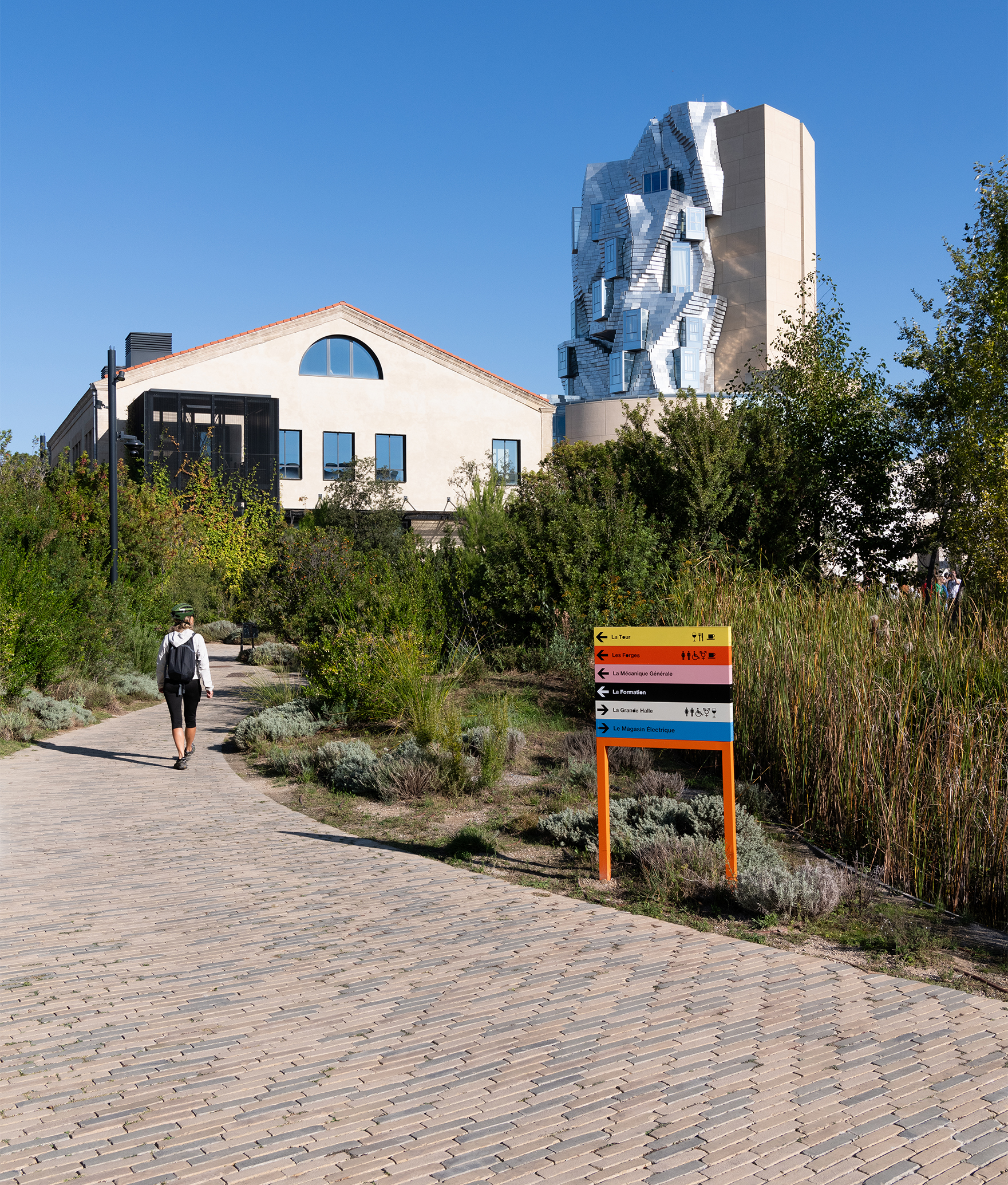 LUMA ARLES: de installatie van een nieuw mediterraan ecosysteem op een braakliggend industrieterrein