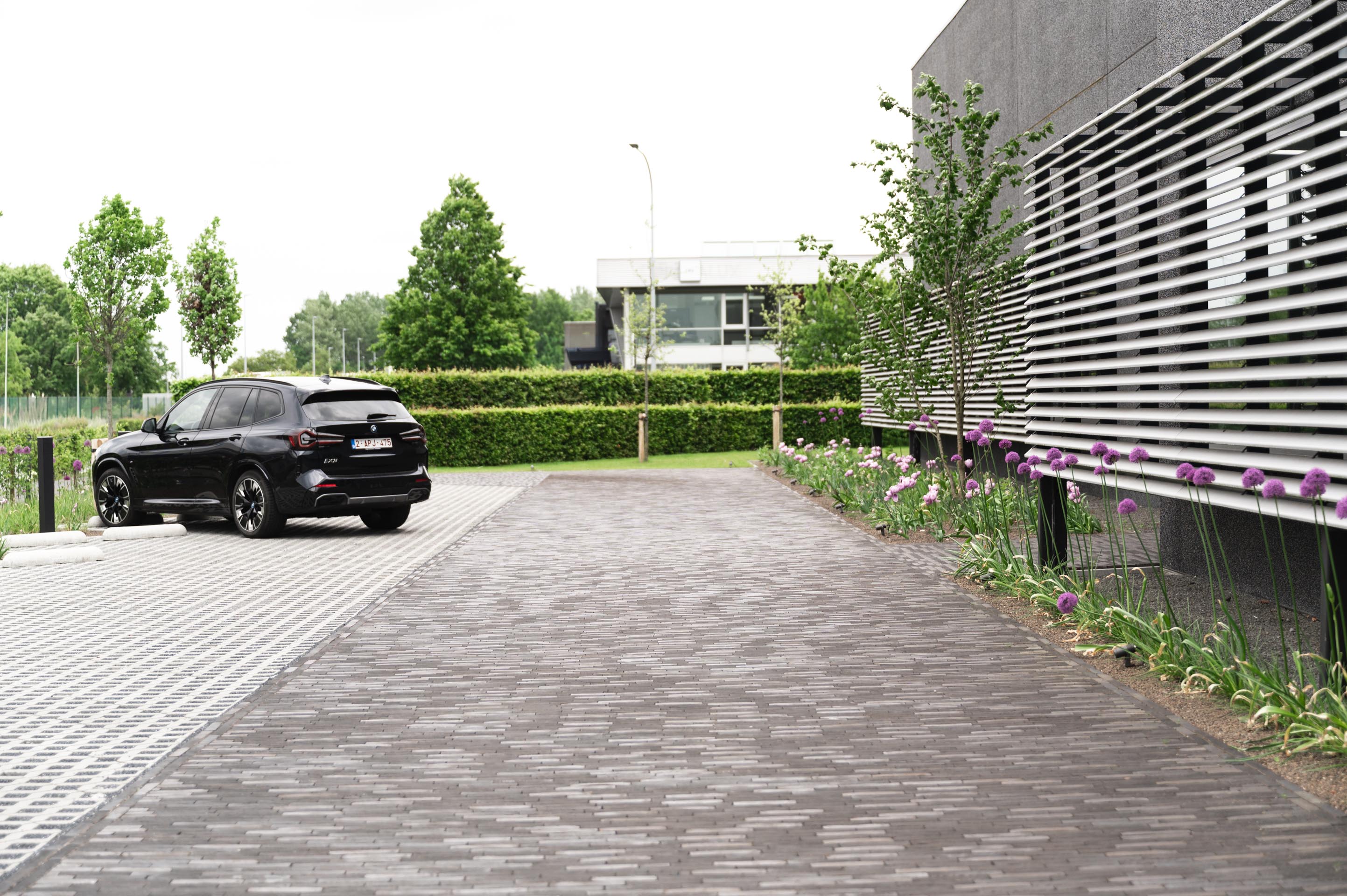 Hergebruik van kleiklinkers geeft parking PLAY een duurzame toekomst