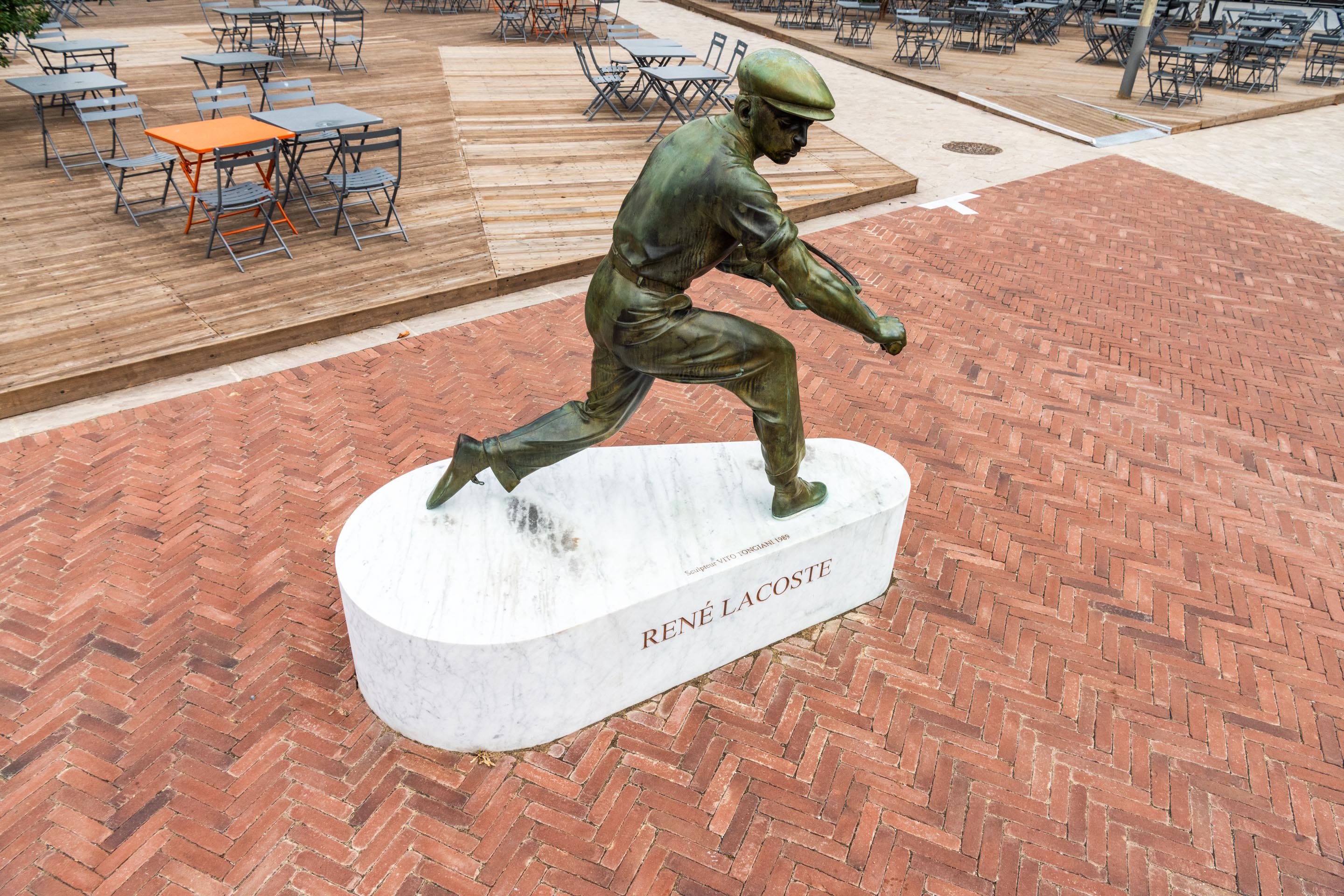 Een wandeling op iconisch mahoniebruin tussen de Vier Musketiers van het Franse tennis