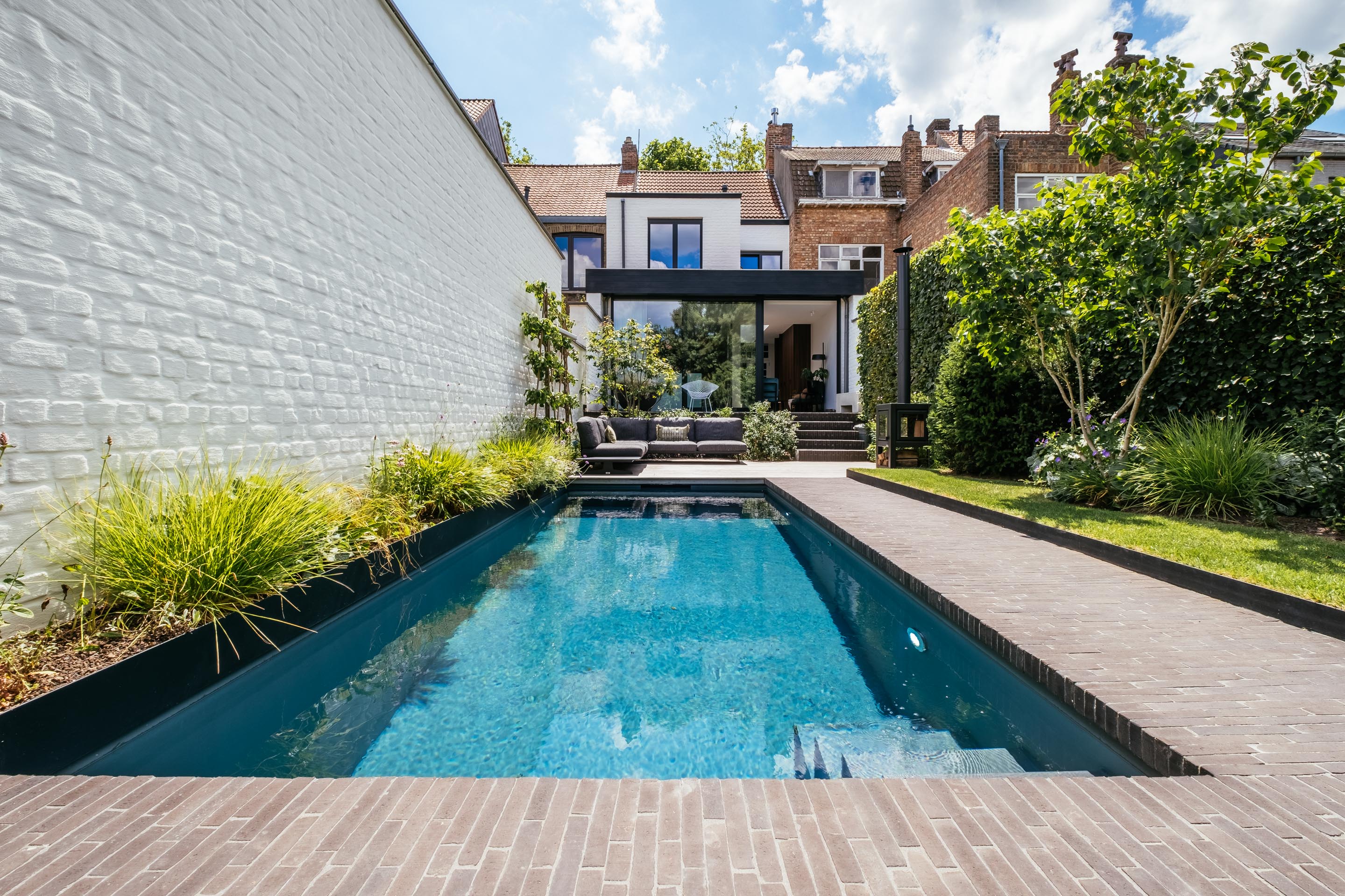 Gelaagde rust in een tijdloze Brugse stadstuin