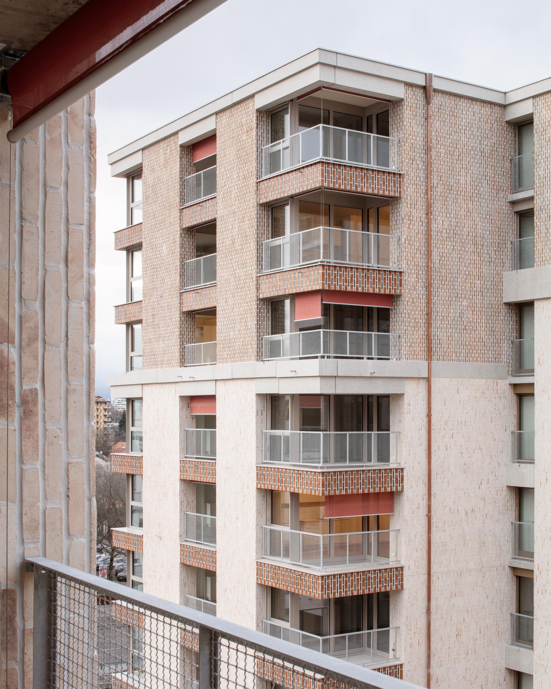 cité-de-pesay-in-geneva-urban-architecture-shaped-by-facing-brick